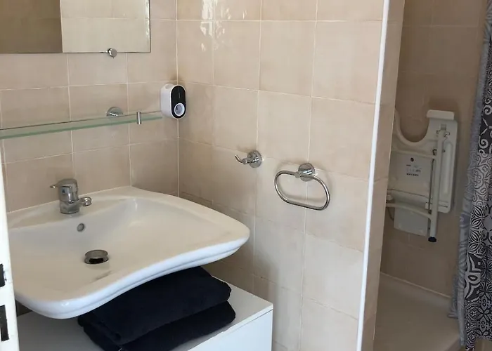 Confortable 5 Pers, 900m Et Commerces Appartement *