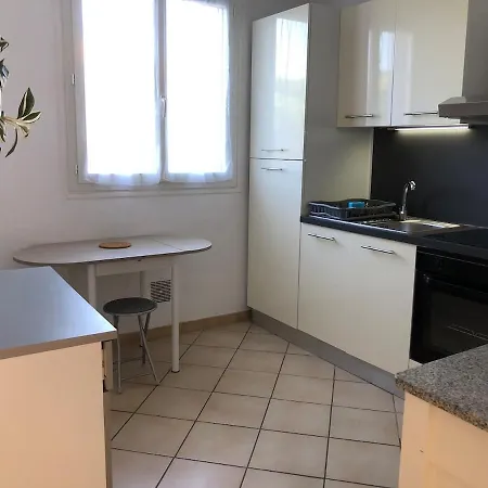 Apartment Confortable 5 Pers, 900m Et Commerces Sainte-Maxime